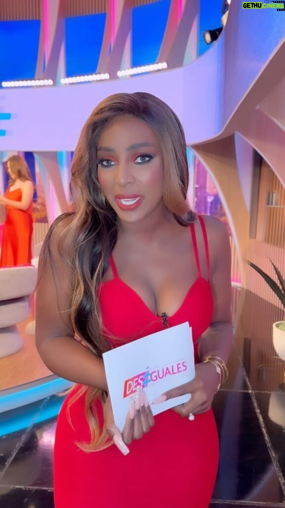 Amara 'La Negra' Instagram - @amaralanegraaln tiene actitud de jueves 😀y nos hace una pregunta 🙋🏼‍♀️ ¿Te importaría el nivel económico en una pareja? A @milynette le importa la visión y que esté en la misma posición o mejor y @adamarilopez que amor ❤️solo no funciona 😱¿ Qué crees tú? 📺Nos vemos hoy a las 2P/1C por @univision #desiguales