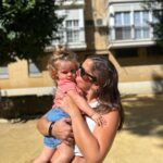 Anabel Pantoja Instagram - Os dejo algo de este SEPTIEMBRE casi de LOCOS. 1. Currando 📺 2. Orgullosa de ti @daviycla @dadavi_fashion 3. Mis dos princesas 😍 4. Sitio mágico en Cordoba 🙏🏼 5. Define felicidad: amigos y @quevedo.pd 6. Disfrutando con ella 💃🏽👏🏻 7. Mi bebé se hace mayor @amparuchi82 8. La vida no me da para más 😴 9. Curro en Sevilla @danielfortana 10. MI MOOD EN CUALQUIER SITUACIÓN @belenestebanmenendez