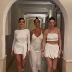 Anabel Pantoja Instagram - Ahí viene tu ex , actúa con normalidad. YO Y MIS AMIGAS. @dulceida @helenaggomez