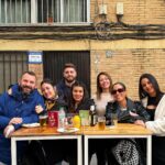 Anabel Pantoja Instagram - Años sin pasar el día 5 en SEVILLA. Soy anti-navidad pero el día 5 me puede, sin hijos me@pongo histérica imaginarse cuando los tenga. Es una bendición haber nacido aquí y criarme con este día tan mágico con mis amigos y familia 🥹 Seville, Spain