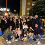 Anabel Pantoja Instagram - Años sin pasar el día 5 en SEVILLA. Soy anti-navidad pero el día 5 me puede, sin hijos me@pongo histérica imaginarse cuando los tenga. Es una bendición haber nacido aquí y criarme con este día tan mágico con mis amigos y familia 🥹 Seville, Spain