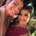 Anjali Bhimani Instagram - What a night… Thanks so much @lilly for creating a space last weekend (and WHAT a space) for us to celebrate the love and light we do have in the world - even amidst the darkness - and to hold space with each other for more of it in the new year. It’s been rare that I’ve had a chance to celebrate Diwali with a room full of other desis - along with so many new friends who came and embraced and learned about the holiday and the meaning behind it. The joy in the room, the dancing - oh the dancing - and the laughs were a needed balm to get back out in the world and continuing to do what each of us can to create more good in the world. (Special thanks to @terrycrews for the wonderful conversation and the epic dance with Lilly that were two of my favorite moments of the night). P.S. yes, DesiQuest fans, you see correctly - this is my favorite sari, it’s a gazillion years old and I will never stop wearing it. I was stuck on a plane on Halloween this year so looks like Sitara from @desiquestshow made an appearance at this party too! . . . . . #diwali #diwali2023 #loveandlight #desigirl #sustainablefashion #lillysingh #terrycrews #anjalibhimani #poornajagannathan Beverly Hills, California