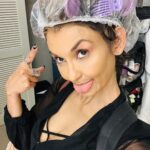 Anjali Bhimani Instagram - Awesome August Day 21 - yeah, I’m celebrating freaking hair rollers (particularly this kind that I’ve used for over a decade, thank you @conair) and the good hair days that come out of them! PS still processing the magic from this weekend at FEMPOWERED Live, but in the meantime this is definitely one of the simple but powerful things that makes me happy in the world. Happy Monday magic makers! Awesome August ends soon so don’t forget to head to bit.ly/awesomeaugust23 to sign up for the big end of month giveaway - and remember every person you refer who signs up gets you an extra entry too! Come one come all, we’re having a ball. (Sorry had to rhyme or I was gonna say “let’s roll” which was even cheesier) . . . . . . . . #goodhairday #goodhairdays #conair #curls #curlscurlscurls #hairstyles #bighair #bigcurls #glamour #glam #goofy #mondaymood #mondayfunday #indianactress #desigirl #anjalibhimani #iamfunsize Denver, Colorado