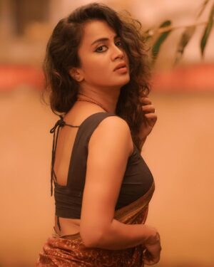 Anjana Rangan Instagram - ❤️‍🔥🍂

📷 : @camerasenthil