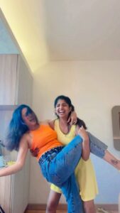 Anjana Rangan Instagram - How not to do a reel 101 ft. @anjana_rangan and @dipshi_blessy 🤣🤣🤣🤣