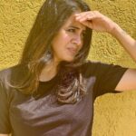 Anjana Rangan Instagram - Comfy tee, messy hair, no makeup! In my zone! PC : @padambyveni