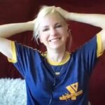 Anna Faris Instagram - Want to know how a tweet can lead to becoming the star in a Marvel movie? @simuliu tells the story on @unqualified.