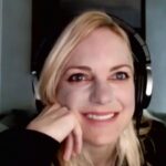 Anna Faris Instagram - I was pretty excited and very nervous to welcome @malcolmgladwell to @unqualified