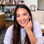 Anna Faris Instagram - Today on @unqualified I learned that @oliviamunn is a black belt in Taekwondo. How cool is that?