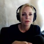 Anna Faris Instagram - I don’t think @parishilton is from this world @unqualified
