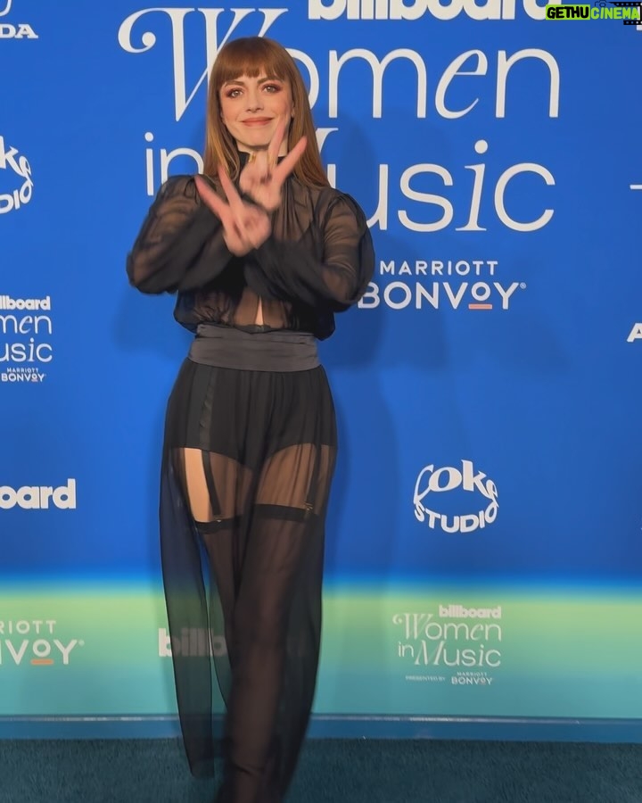 Annalisa Scarrone Instagram - Grata 🙏🏻❤️✨ Thanks @billboard @billboarditalia #bbwomeninmusic YouTube Theater