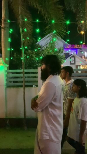 Antony Varghese Instagram - പെരുന്നാൾ pwoli 🔥❤️

വീഡിയോ കടപ്പാട് : @sreenath_ushadevi ❤️