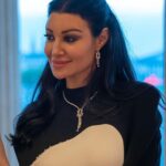 Arwa Gouda Instagram - انا: صوريني وانا شايلة برج إيفل في إيدي و ببوسها صحبتي: سهلة جداً يللا بينا الصورة: … 🤦🏻‍♀️😂 Me: take my picture holding the Eiffel Tower in the palm of my hand and kissing it My friend: say no more The picture: … 🤦🏻‍♀️😂 ACF - Automobile Club De France