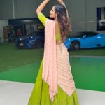 Ashu Reddy Instagram - Tonight in Melbourne, Australiaaaa!! 💯❤️ #ashureddy #vinayakchaviticelebration #nimarjanam #blessed 🎉 @firoz_design_studio thank you so much for this bright outfit 😍 Melbourne, Victoria, Australia