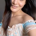 Ashu Reddy Instagram - Welcome summer! Welcome heat boils! 😒 #ashureddy #summerishere #hydrateyourself #beattheheat #april @joshapp.telugu @officialjoshapp