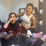 Ayten Amer Instagram - آخر يوم تصوير #زوجة_واحدة_لاتكفي زغرطى يا كاميليا 😂 @me_alsafi بحبك يا فطووووم 😘 Abu Dhabi, United Arab Emirates