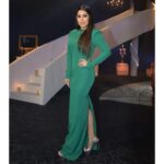 Ayten Amer Instagram - مع العرافة @basma_wahba صاحبتى اللى معندهاش قلب 😂 Dress by @ahmedabdullah_official Styled by @mayajules Makeup by @ehab_mahrous Hairdresser ahmed @madohairdresser 📸 by @moomaged1