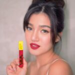 Belle Mariano Instagram – Get in the mood and stay in the mood! 🤸 These NEW Superstay Matte Ink Moodmakers are definitely a mood! 🥰 5 NEW shades 😮 with a fruity scent 🍉🍊🍒🍓 with the most pigmented, vibrant shades that last up to 16HRS! ⏰ I’m wearing the shades Motivator, Meditator, and De-stresser! 😌🧘‍♀️✨

Kiss your EX lipstick goodbye 👋🏻 and choose the lipstick that stays! 💄Grab your own Superstay Matte Ink Moodmakers lipstick 💕 from @maybellinephshop now! 🫦✨ #SSMIMoodmakers #MoodBoostingMattes #MaybellinePH