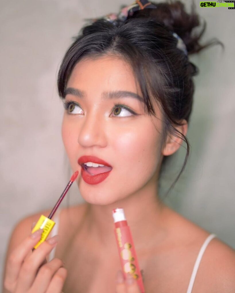 Belle Mariano Instagram - Get in the mood and stay in the mood! 🤸 These NEW Superstay Matte Ink Moodmakers are definitely a mood! 🥰 5 NEW shades 😮 with a fruity scent 🍉🍊🍒🍓 with the most pigmented, vibrant shades that last up to 16HRS! ⏰ I'm wearing the shades Motivator, Meditator, and De-stresser! 😌🧘‍♀️✨ Kiss your EX lipstick goodbye 👋🏻 and choose the lipstick that stays! 💄Grab your own Superstay Matte Ink Moodmakers lipstick 💕 from @maybellinephshop now! 🫦✨ #SSMIMoodmakers #MoodBoostingMattes #MaybellinePH