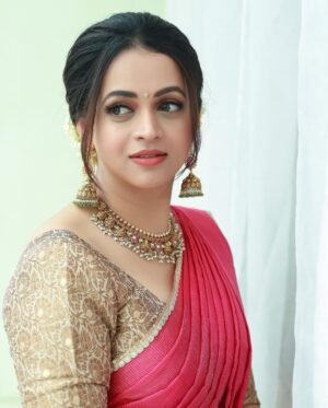 Bhavana Thumbnail - 243.2K Likes - Most Liked Instagram Photos