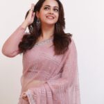 Bhavana Instagram - 🌸🌸🌸🌸 Styling @sabarinathk_ Jewellery @seeruscollections Hair @jeenastudio Photography @pranavraaaj Makeup by me 🧚🏻‍♀️ #Bhavana #BhavanaMenon #Mrsjune6