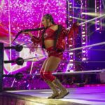 Bianca Crawford Instagram - One step closer to #wrESTleMania! See you in Perth #EliminationChamber #ESTofWWE #Smackdown