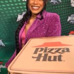 Bianca Crawford Instagram – @pizzahut hot honey pizza and wings?! It’s the flavor that makes you say… w-HUT!? #PizzaHut_Partner