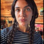 Biran Damla Yılmaz Instagram - Ev hali deyince de biz…. No make-up, yes ptt👽