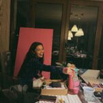 Biran Damla Yılmaz Instagram - Herhalde sekiz yılın hakkını verdik artık🥂⛸️🎨🎤🤹🏽‍♀️