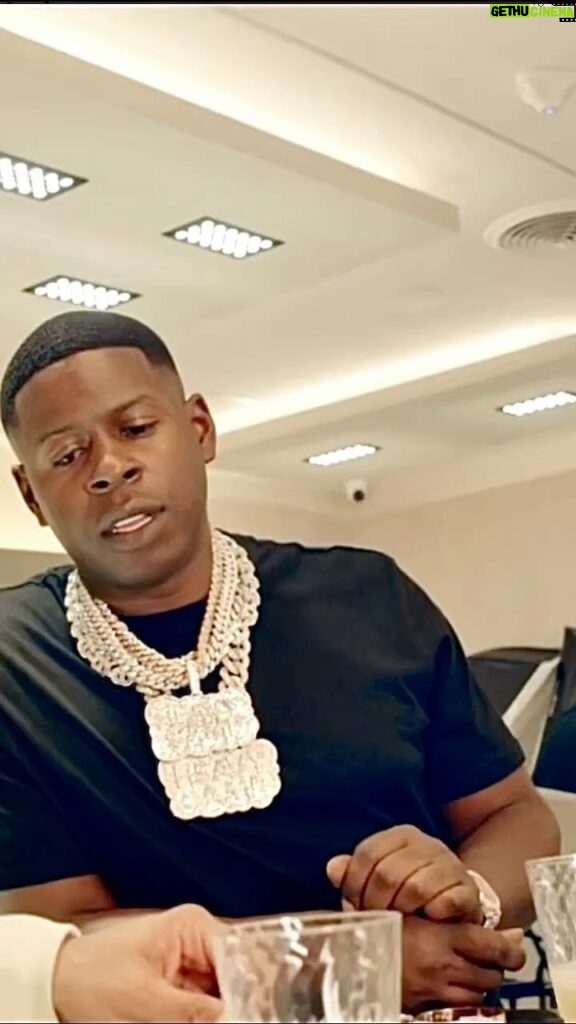 Blac Youngsta Instagram - Where I’m From Out Now👣🔥 You Can’t Trust Nobody I Swear To God🙌🏾Ni**AS Bi*CH*S🖕🏾 99.9% Kept It Fake With Me🗣I Don’t Wanna👂🏾Sh*t About No Loyalty From No Disloyal Ass Ni**AS💯 Drop Yo Cash App⬇️I’m Giving Back💰🙏🏾 #HeavyCampWeTheLabel🖤🏋🏾‍♂️