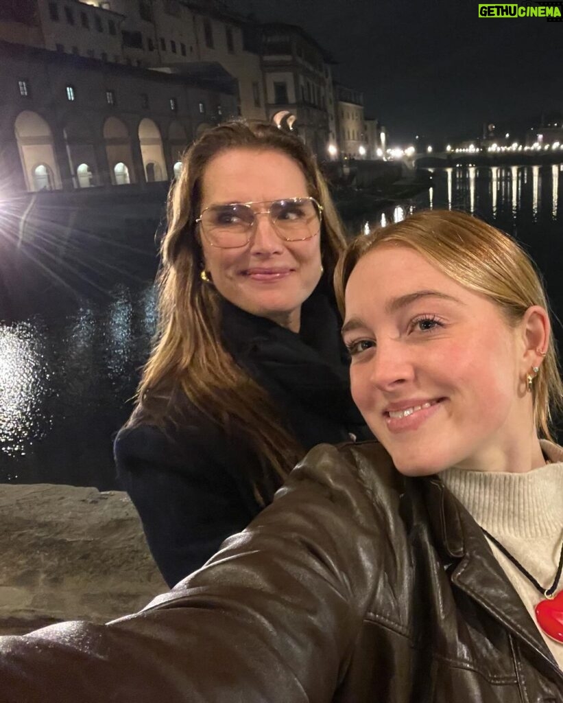 Brooke Shields Instagram - Reminiscing… the best thanksgiving trip to visit my girl ❤🇮🇹 Italy
