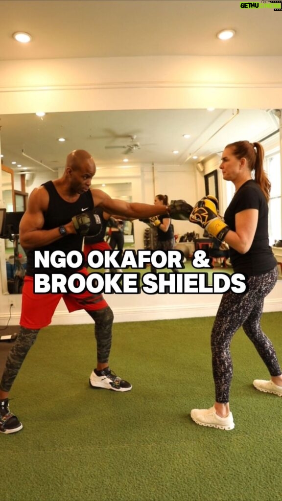 Brooke Shields Instagram - Brooke is an incredible woman, she’s never afraid of trying new things. Today, she took on a new challenge and tried boxing for the first time! 👊🏿💥 Boxing isn’t just about throwing punches - it’s a powerful tool that offers incredible benefits for women’s physical health and mental well-being. Here’s how: 1⃣Physical Health: Boxing is a full-body workout that engages muscles you never knew you had. It improves cardiovascular health, strength, agility, and coordination. Plus, it’s a fantastic way to boost your metabolism and burn calories effectively. 2⃣Mental Strength: Boxing is not just about physical prowess; it also builds mental resilience. The focus, determination, and discipline required in boxing can help women develop confidence, reduce stress, and enhance their overall mental well-being. 🥊Step into new workout activity , unleash your inner strength, and discover a new level of fitness and confidence . . . . . . #womenhealth #brookeshields #womeninboxing #boxingforwomen #nycfitnesstrainer #nycfitnesscoach #nycgym #nycworkout #nycpersonaltraining #catdioworkout #fitnesscoach #boxingcoach #goldengloves Manhattan, New York