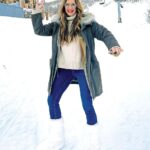 Brooke Shields Instagram - LOOK OUT! ☃️ Winter is here! ❄️ #WinterSolstice #FirstDayofWinter