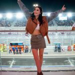 Burcu Kiratli Instagram - Ne harikaydı herşeyyy 🖤 🫠 ✨ @gqturkiye 🖤 #motogp 🏍️ Qatar - Doha