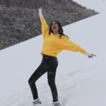 Burcu Kiratli Instagram - 🎿❄️⛄️💛 ( son 3 fotoğraf ruh halim 😜 )