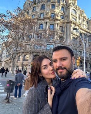 Buse Varol Instagram - ❤️ 2 günlüğüne de olsa başbaşa olmak bize iyi geldi🙏🏼 @alisanofficial