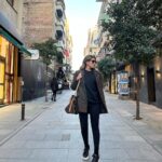 Buse Varol Instagram - Street 🚶🏻‍♀️👣