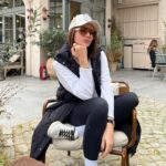 Buse Varol Instagram - 🖤 Hide Arnavutkoy