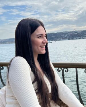 Buse Varol Instagram - 💨💨💨AN..✨