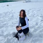 Buse Varol Instagram - Vallahi ne yalan söyleyeyim fotoğraf çekilicem diye dondddddummmm❄️🥶🥶🤍