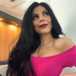 África Zavala Instagram - Que tengan una linda semana 🙏❤️😘