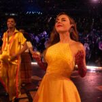 Carolina Gaitán Instagram - Taaan agradecida con mi ángel Capitán!!!Los triunfos se vuelven realmente mágicos cuando puedes celebrarlos con los que amas! No se pierdan el video! Los contenidos de @juansebvalencia son tan poderosos! Mucho amor vuela! 💛💥Sooo grateful to my Captain Angel!!! Triumphs become really magical when you can celebrate them with the ones you love! Do not miss the video! The content of @juansebvalencia is always so powerful! Much love flies!!! 🖤🖤 @disneyconcerts @encantomovie Hollywood Bowl