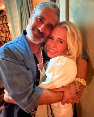 Chelsea Handler Instagram - This pretty much sums up my time in LONDONTOWN. 

I came for a good time and I ended up having an EPIC time. I held hands with so many old fiends, and with so many new friends, and I am so grateful to have so many people who bring me so much joy and light my ass up! I AM FILLED WITH LOVE AND JOY. I’ve also started drinking beer. You’ll never believe where I’m headed next! 🤸‍♂️

📷: @alekkeshishian