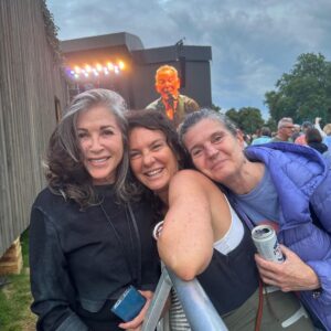 Chelsea Handler Instagram - I bartended the Springsteen show last night, and it felt incredible to be of service. I Love London, but no one is as lovable than Bruce Springsteen. What a ducking show!