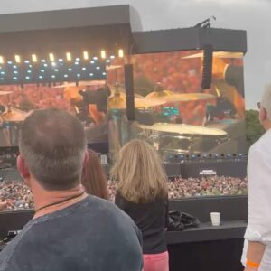 Chelsea Handler Instagram - I bartended the Springsteen show last night, and it felt incredible to be of service. I Love London, but no one is as lovable than Bruce Springsteen. What a ducking show!