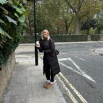 Chloe Burrows Instagram - Long or short?? (coat not hair I’m already planning to chop it off again!!!!) @jdwomen @pinksodasport Ad Victoria Park, London