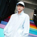 Chonlathorn Kongyingyong﻿ Instagram - Sportswear ที่รักษ์โลก ใช้เส้นใยที่ทำจากขวดน้ำดื่มสิงห์ ใส่สบาย ไม่ว่าจะไปเที่ยวหรือออกกำลังกายก็เหมาะ บอกเลยไม่มีไม่ได้แล้ว 🌏💧 @reroute.official @singhawater.official #SinghaDrinkingWaterxReroute #SinghaDrinkingWater