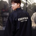 Chonlathorn Kongyingyong﻿ Instagram - FEAR OF GOD ESSENTIALS ♠️ พบกับแบรนด์ Fear of God ESSENTIALS คอลเลกชั่นล่าสุด Fall 2023 ไปพร้อมๆกับกัปตัน ได้แล้ววันนี้ที่ร้าน CLUB 21 Gaysorn Village, G FL. #club21multilabel #fearofgodessentials