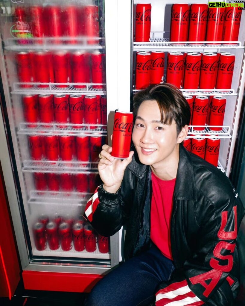 Chonlathorn Kongyingyong﻿ Instagram - มาลองความอร่อยซ่ากับ “โค้ก” ซีโร่ เพราะเขาเล่นใหญ่จัดเต็มกับงาน “Coke Zero Sugar Tastival” 🔴⚫️ มาครบทั้งกิจกรรมมันๆ ของรางวัลพิเศษอีกมากมาย แล้วรอเลย! วันนี้ พีพี จะมาร้องเพลงใหม่ที่นี้ที่แรกเลยด้วย😁 ห้ามพลาด!! มาเจอกันที่ “Coke Zero Tastival” ลาน Parc Paragon งานตั้งแต่วันที่ 9 - 11 มีนาคม 2567 ลงทะเบียนเข้าร่วมงานได้ตั้งแต่เวลา 11.00น. #CokeZeroTastival #CokeZeroXPPKritt