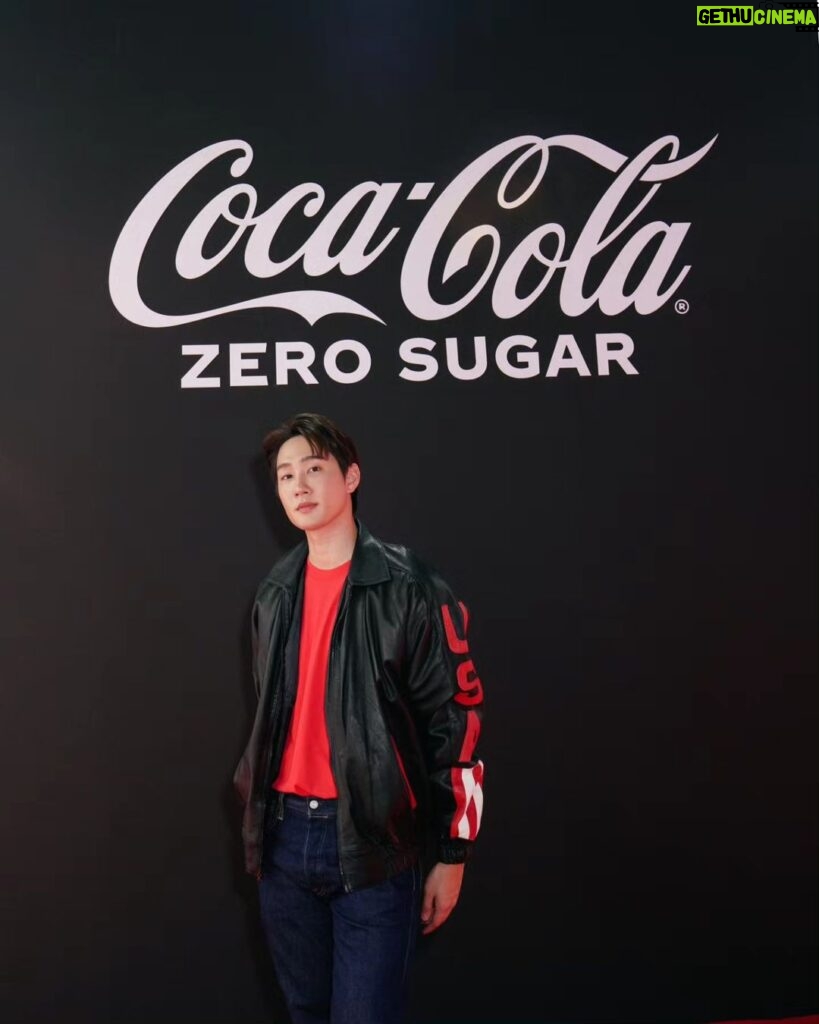 Chonlathorn Kongyingyong﻿ Instagram - มาลองความอร่อยซ่ากับ “โค้ก” ซีโร่ เพราะเขาเล่นใหญ่จัดเต็มกับงาน “Coke Zero Sugar Tastival” 🔴⚫️ มาครบทั้งกิจกรรมมันๆ ของรางวัลพิเศษอีกมากมาย แล้วรอเลย! วันนี้ พีพี จะมาร้องเพลงใหม่ที่นี้ที่แรกเลยด้วย😁 ห้ามพลาด!! มาเจอกันที่ “Coke Zero Tastival” ลาน Parc Paragon งานตั้งแต่วันที่ 9 - 11 มีนาคม 2567 ลงทะเบียนเข้าร่วมงานได้ตั้งแต่เวลา 11.00น. #CokeZeroTastival #CokeZeroXPPKritt